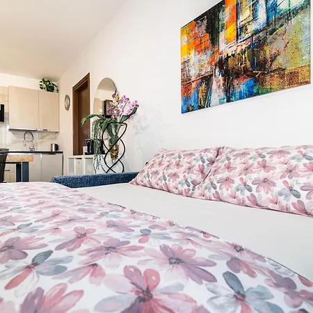 Residenza Elena Apartment